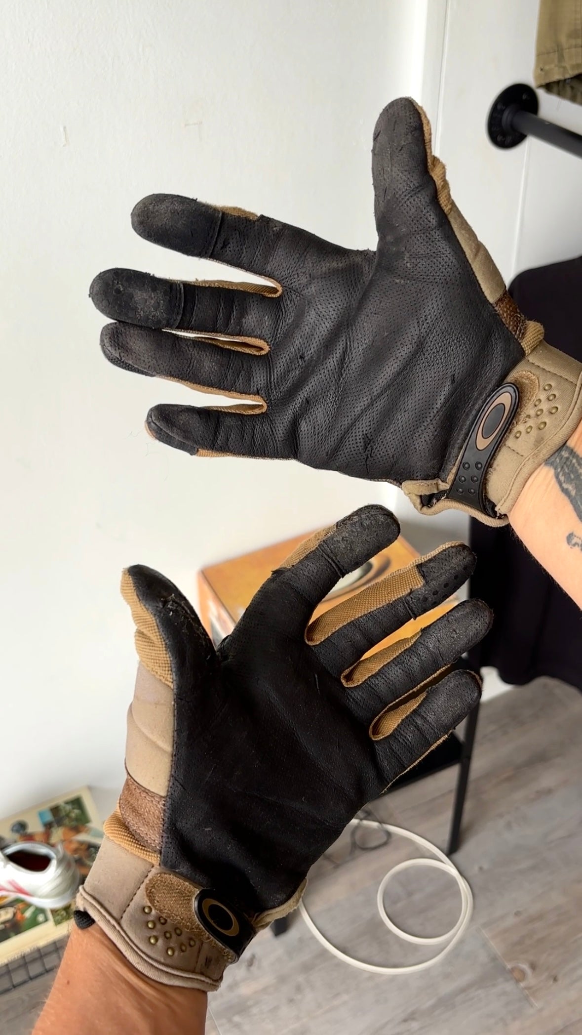 OAKLEY FACTORY PILOT 2.0 GLOVES