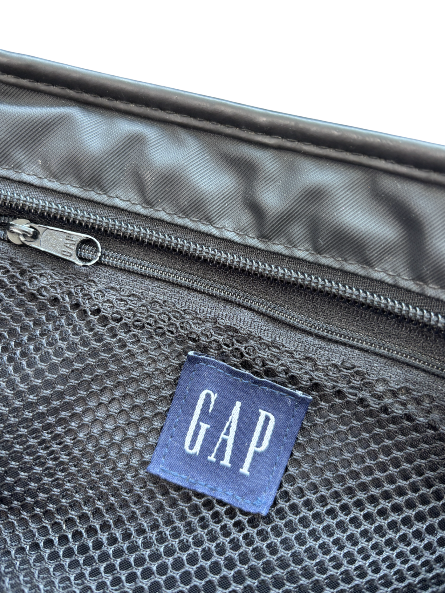 90'S GAP MULTI POCKET SLING BAG