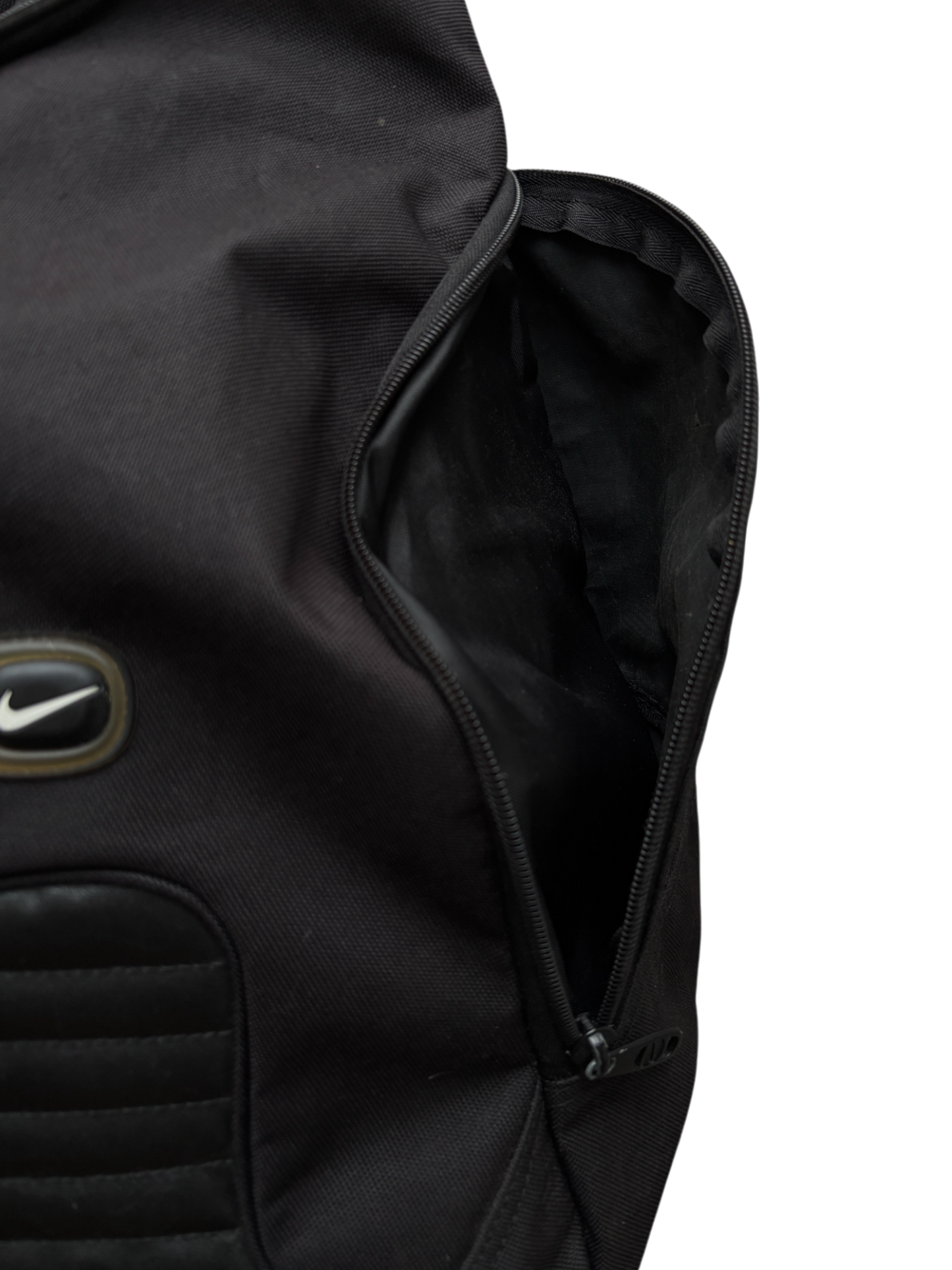00'S NIKE ALL BLACK SLING BAG