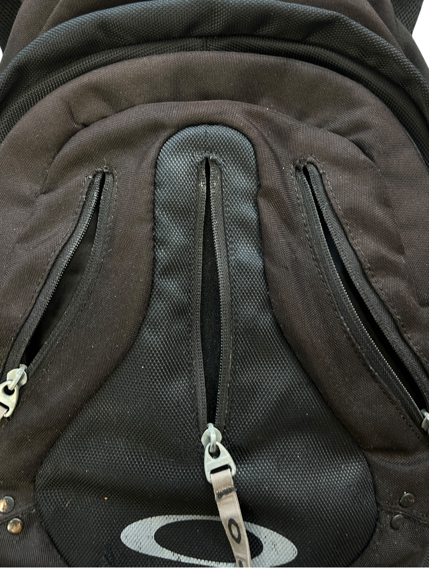Oakley 3 Zippers Bacpack