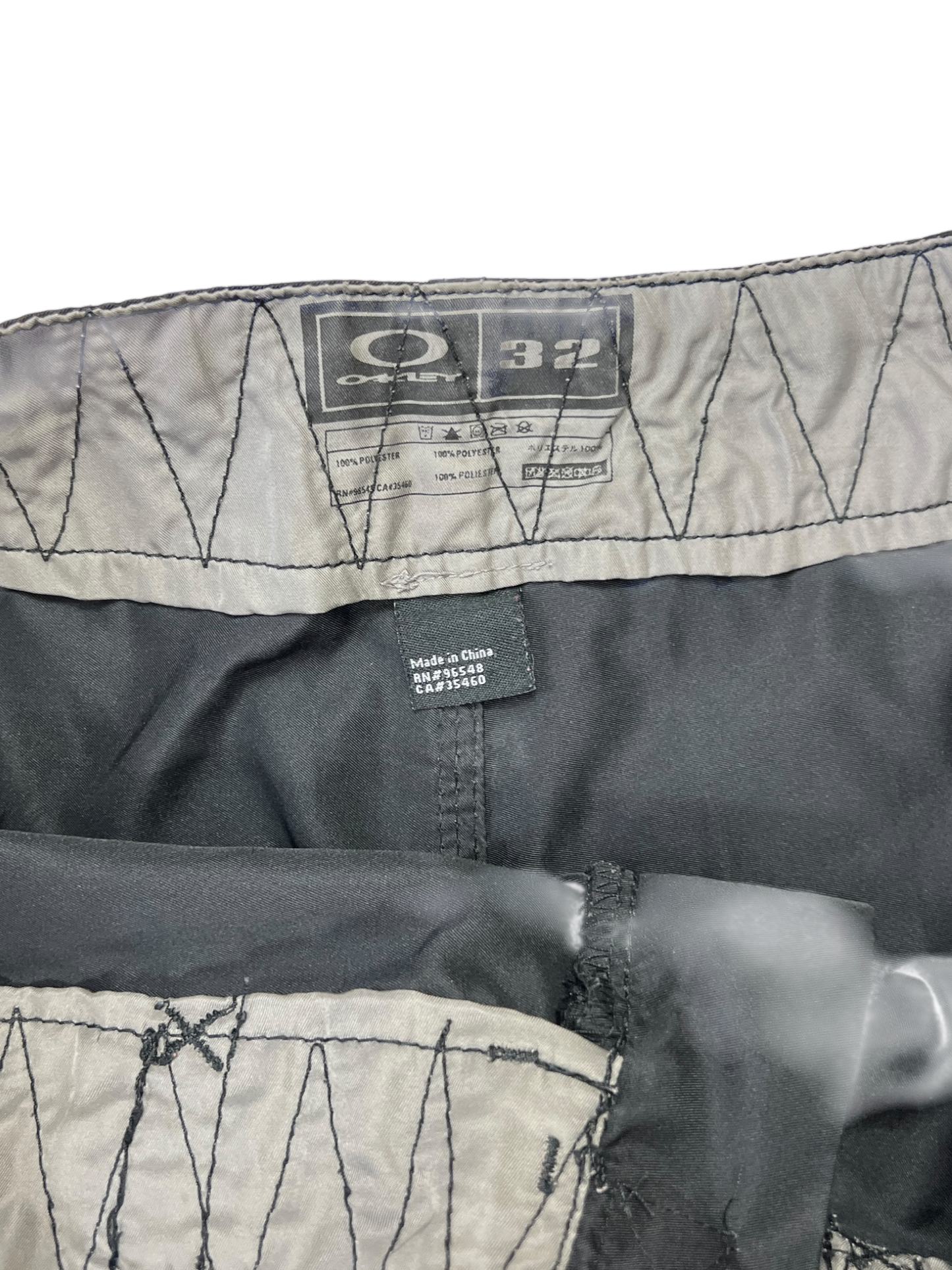 Early 2000's Oakley Skull cargo shorts