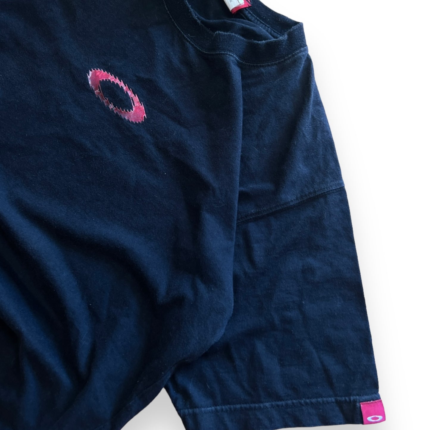 Early 2000's Oakley red icon tee - L