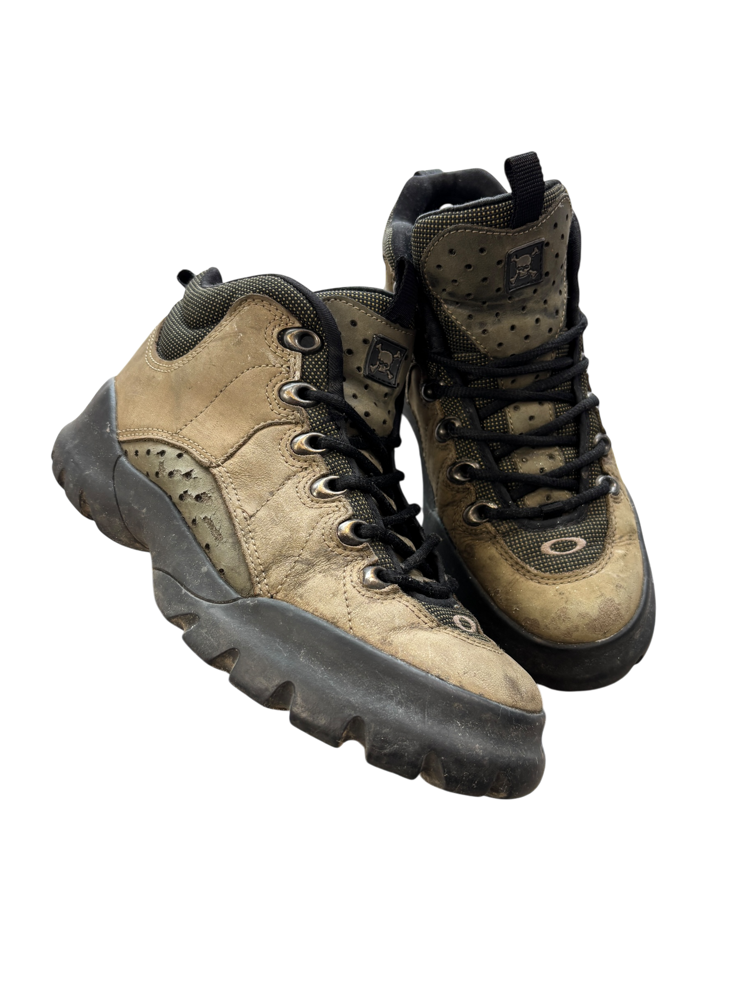Early 2000's Oakley Nail Skull boots