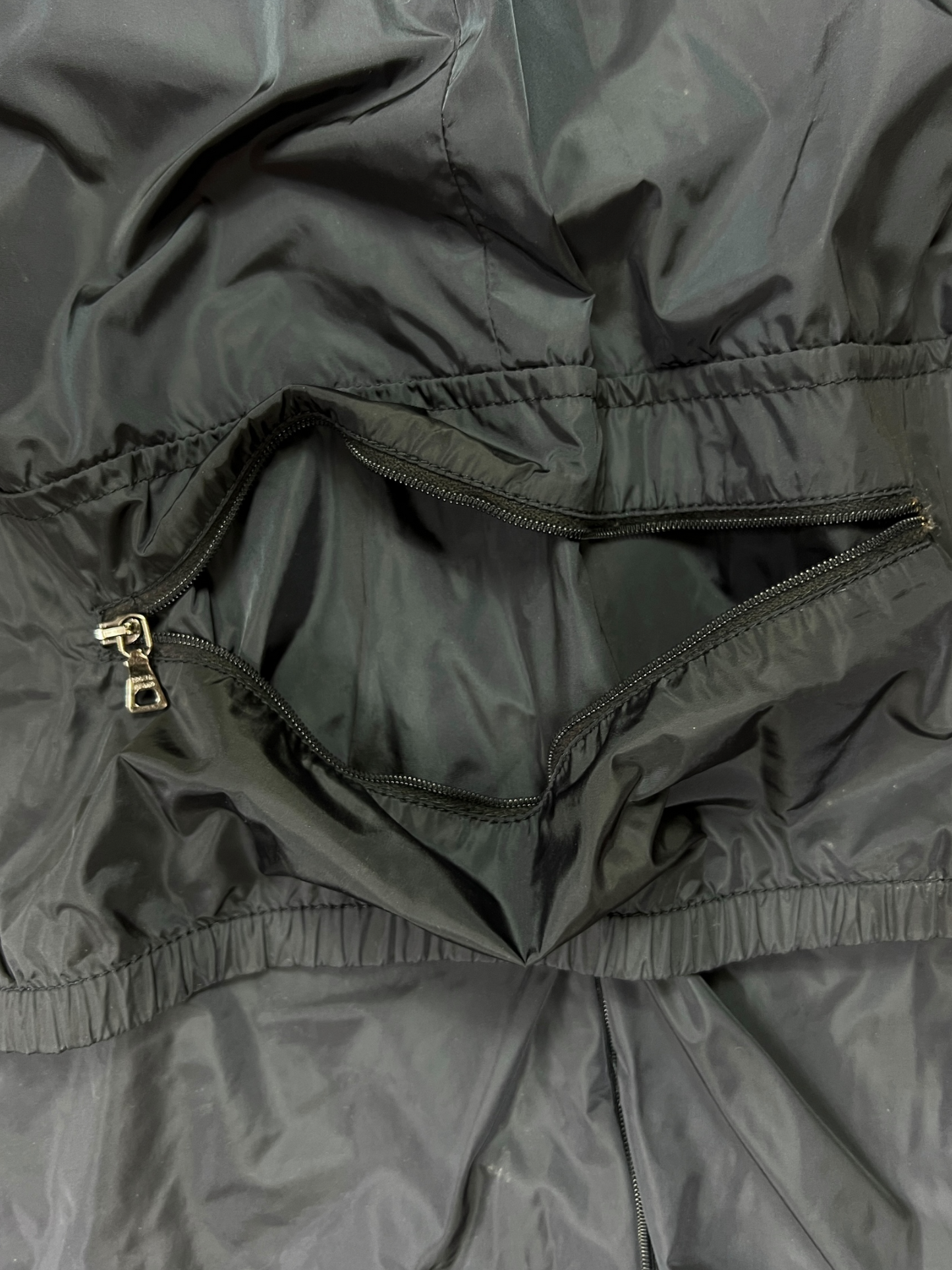 Prada Línea Rossa padded parka - L