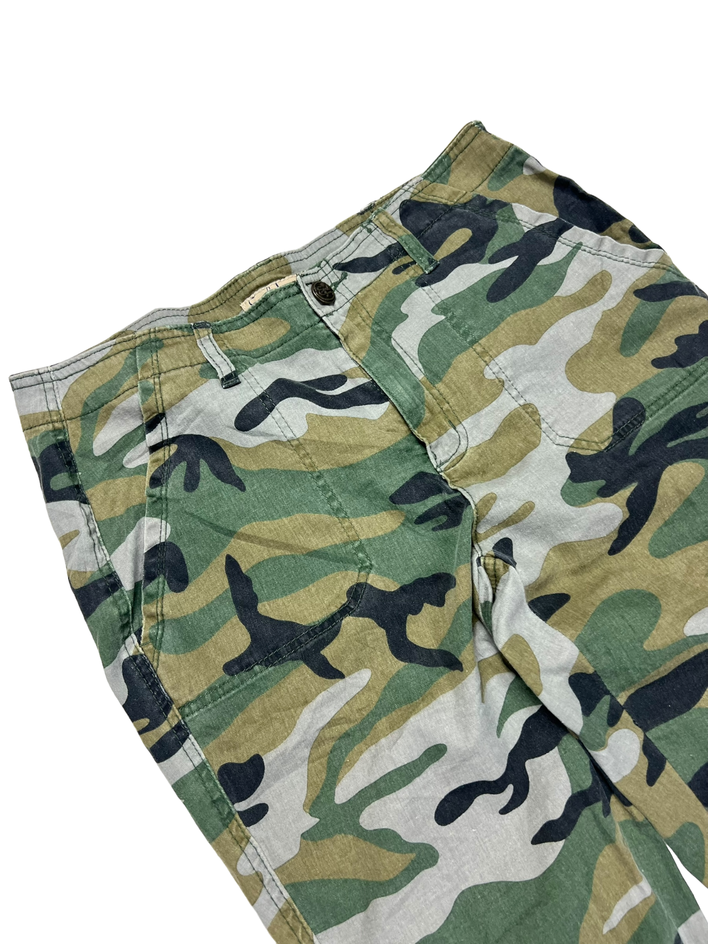 Straight leg camo pants - M