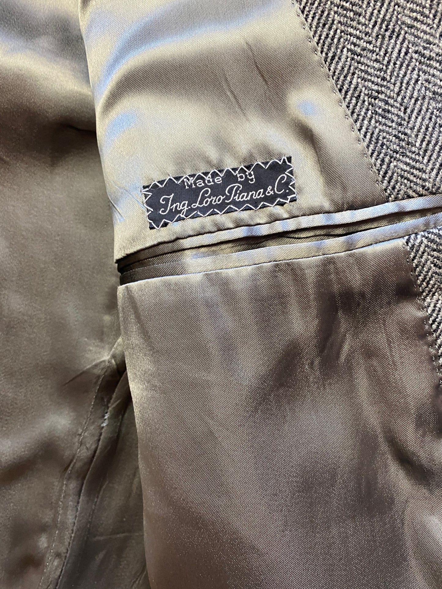 Chaquetón largo con hombreras Loro Piana - 16.88studio