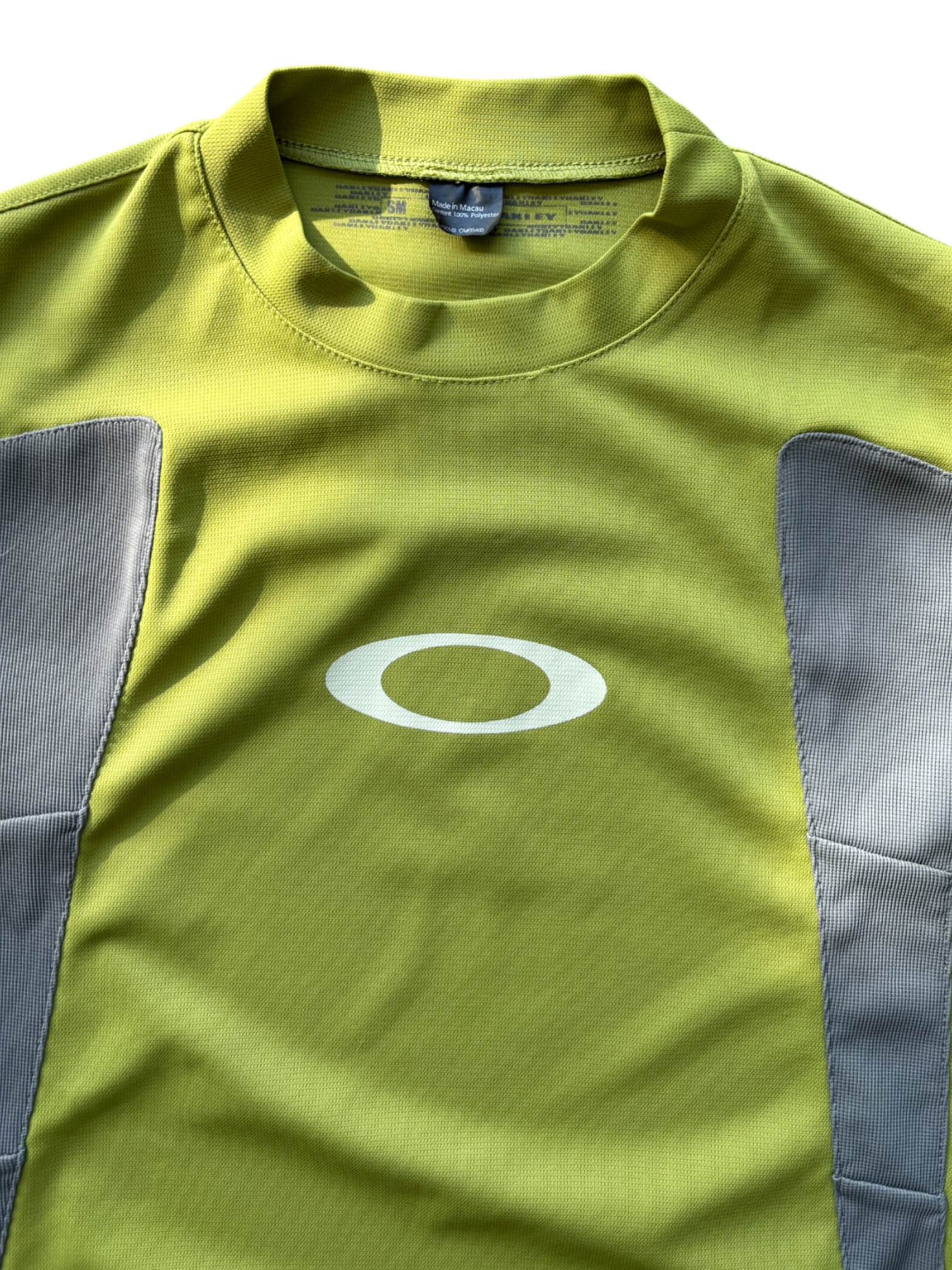 Early 2000's Oakley Active Lime Tee (M)