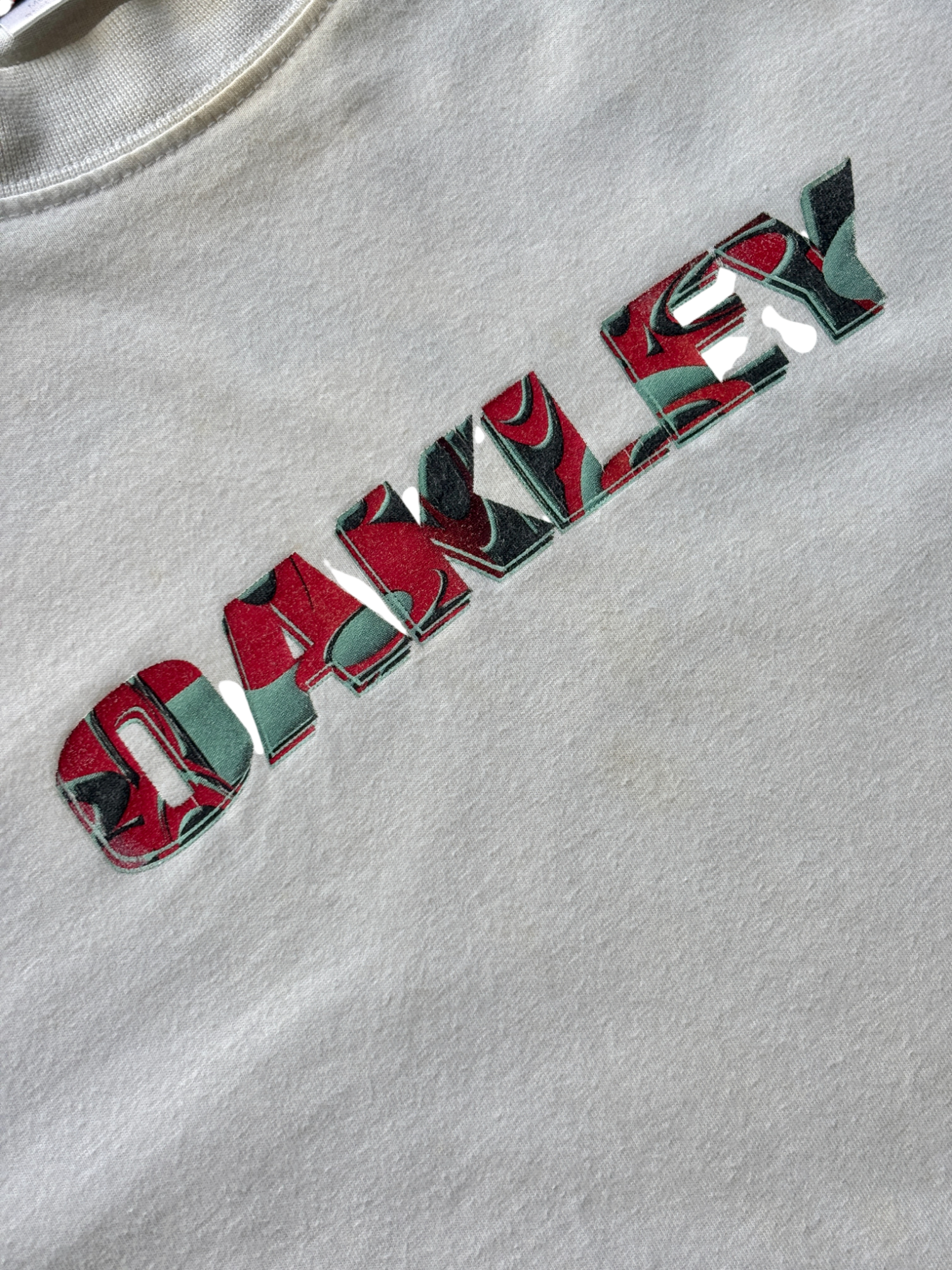 Early 2000's Oakley Red Icon Graphic Tee (L)