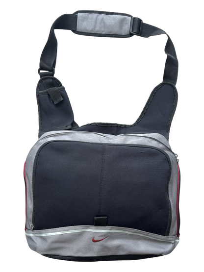 00's NIKE CROSSBODY MESSENGER BAG