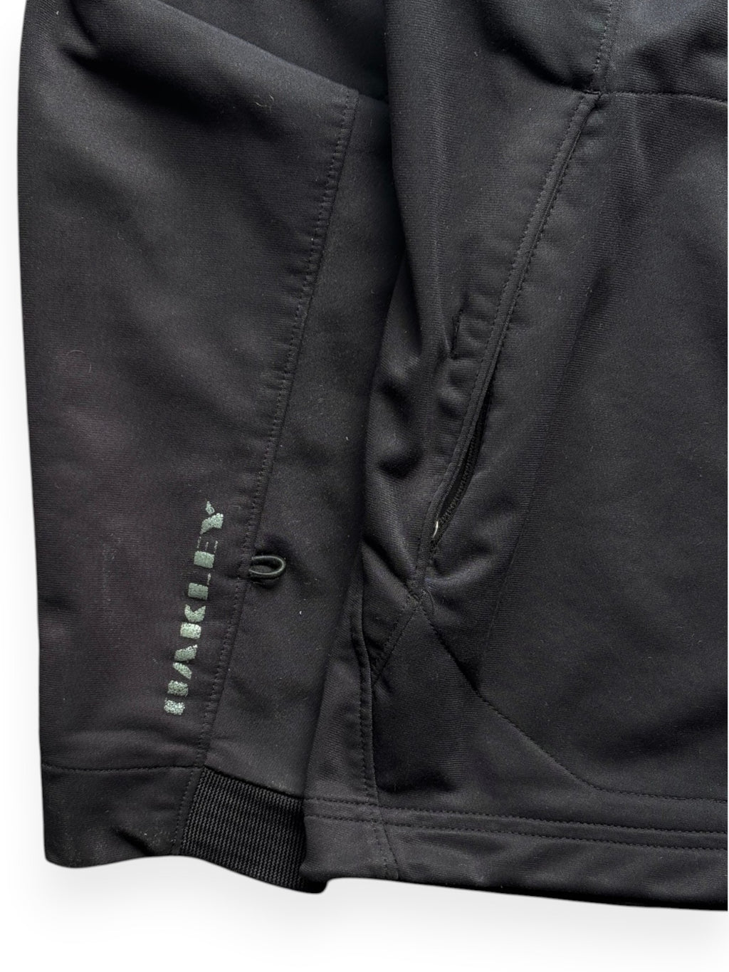 Early 2000's Oakley Black Sweater (L)