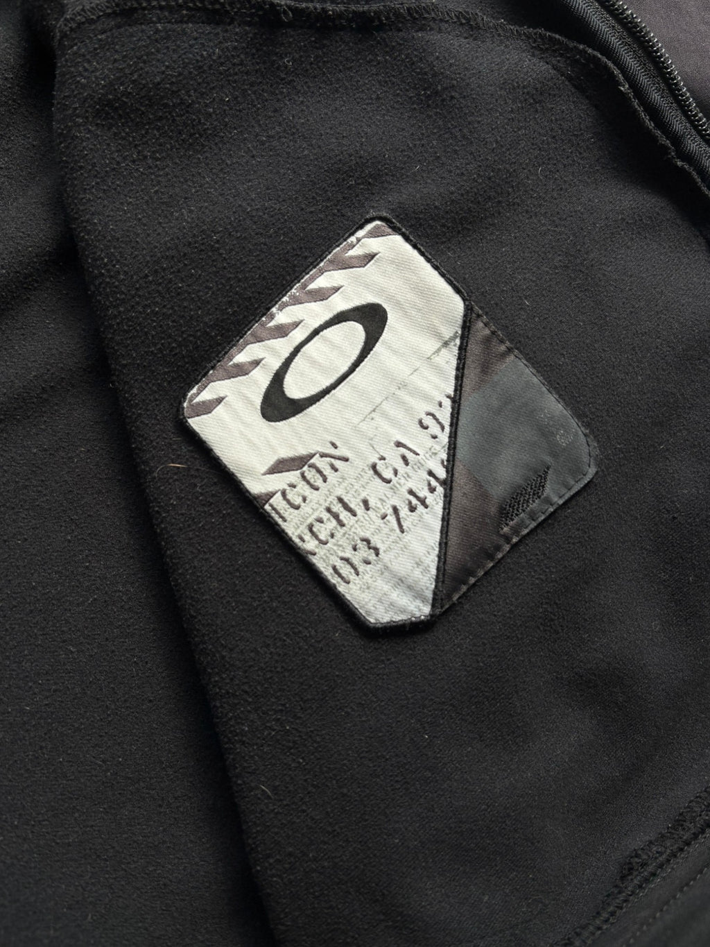 Early 2000's Oakley Black Sweater (L)