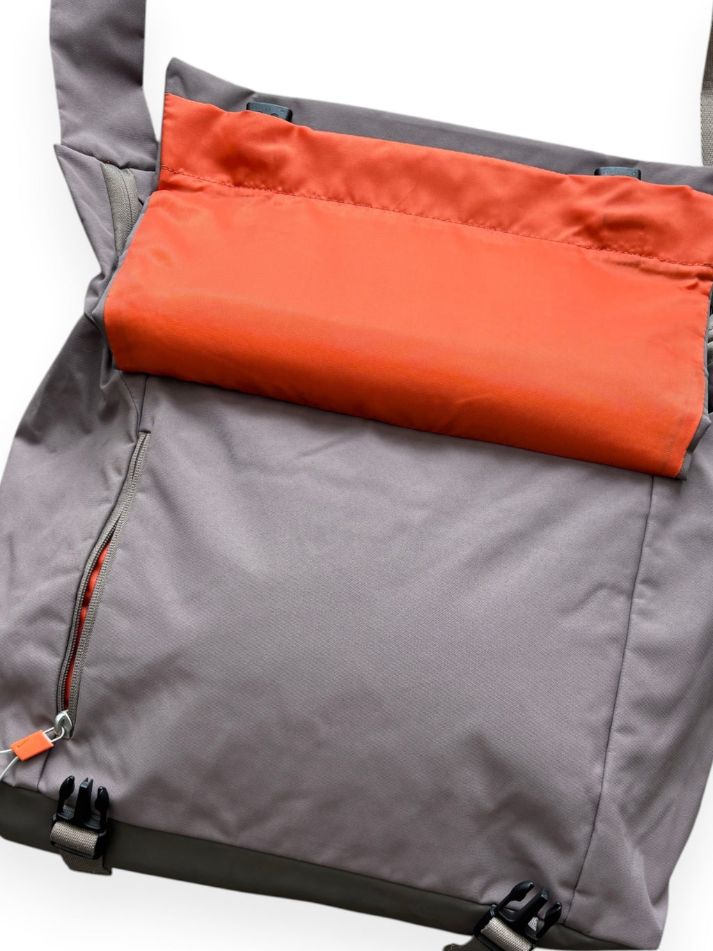 Early 2000's Nike Grey / Orange Messenger Bag