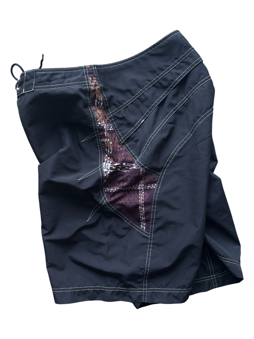 Early 2000's Oakley Print Board Shorts (34)