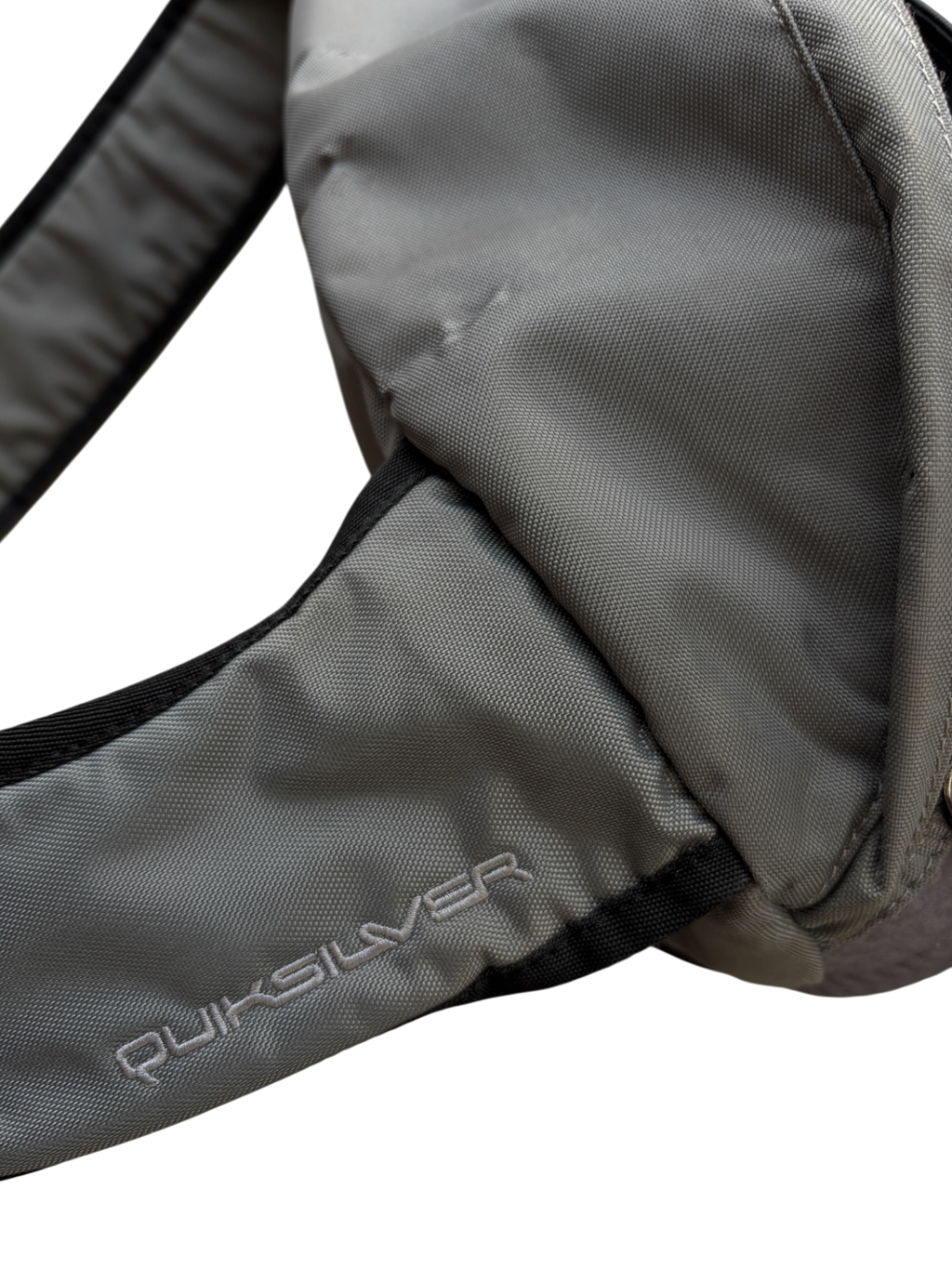 00'S QUIKSILVER HARD SHELL SLING BAG