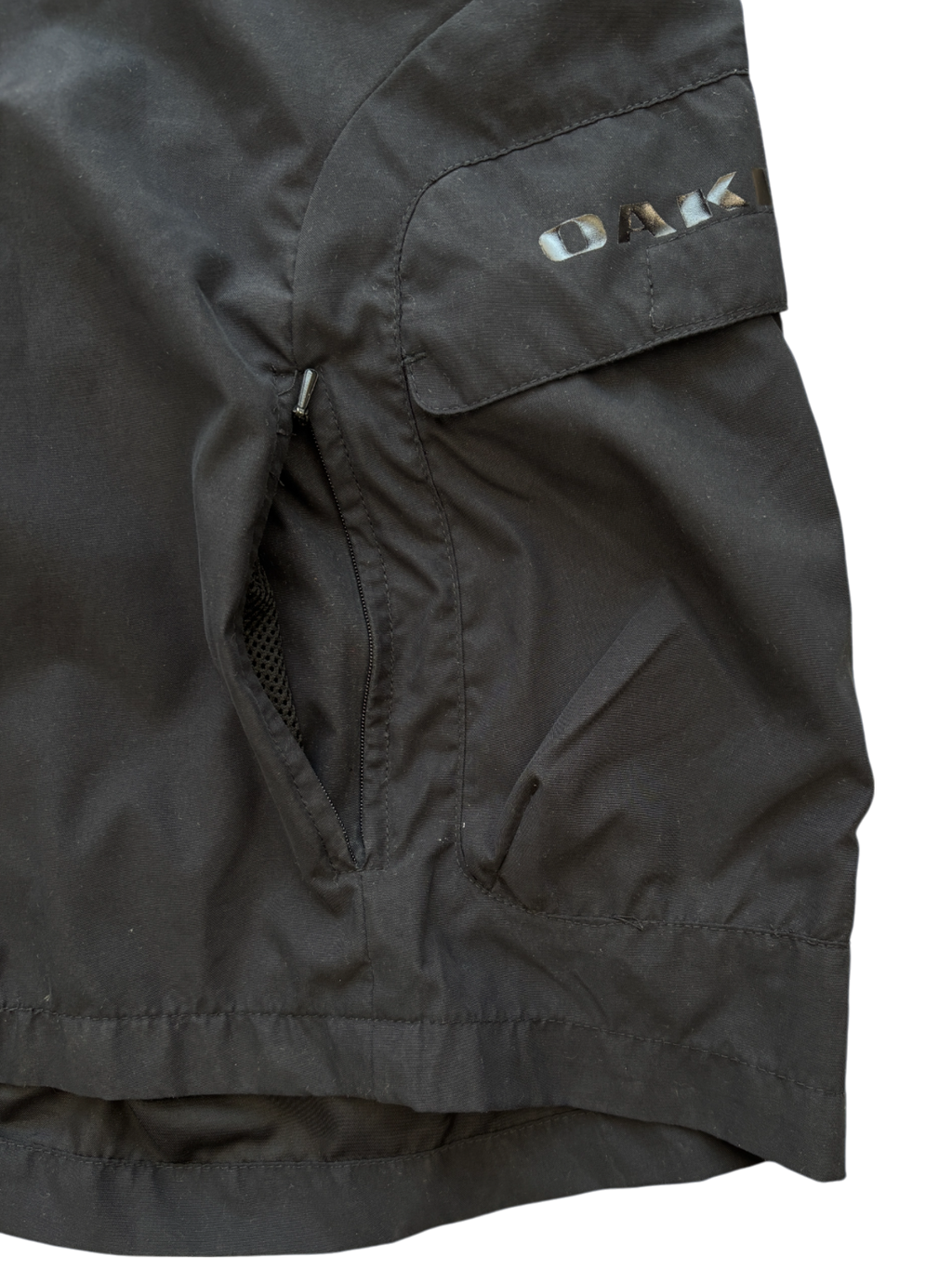 00'S OAKLEY CARGO SHORTS