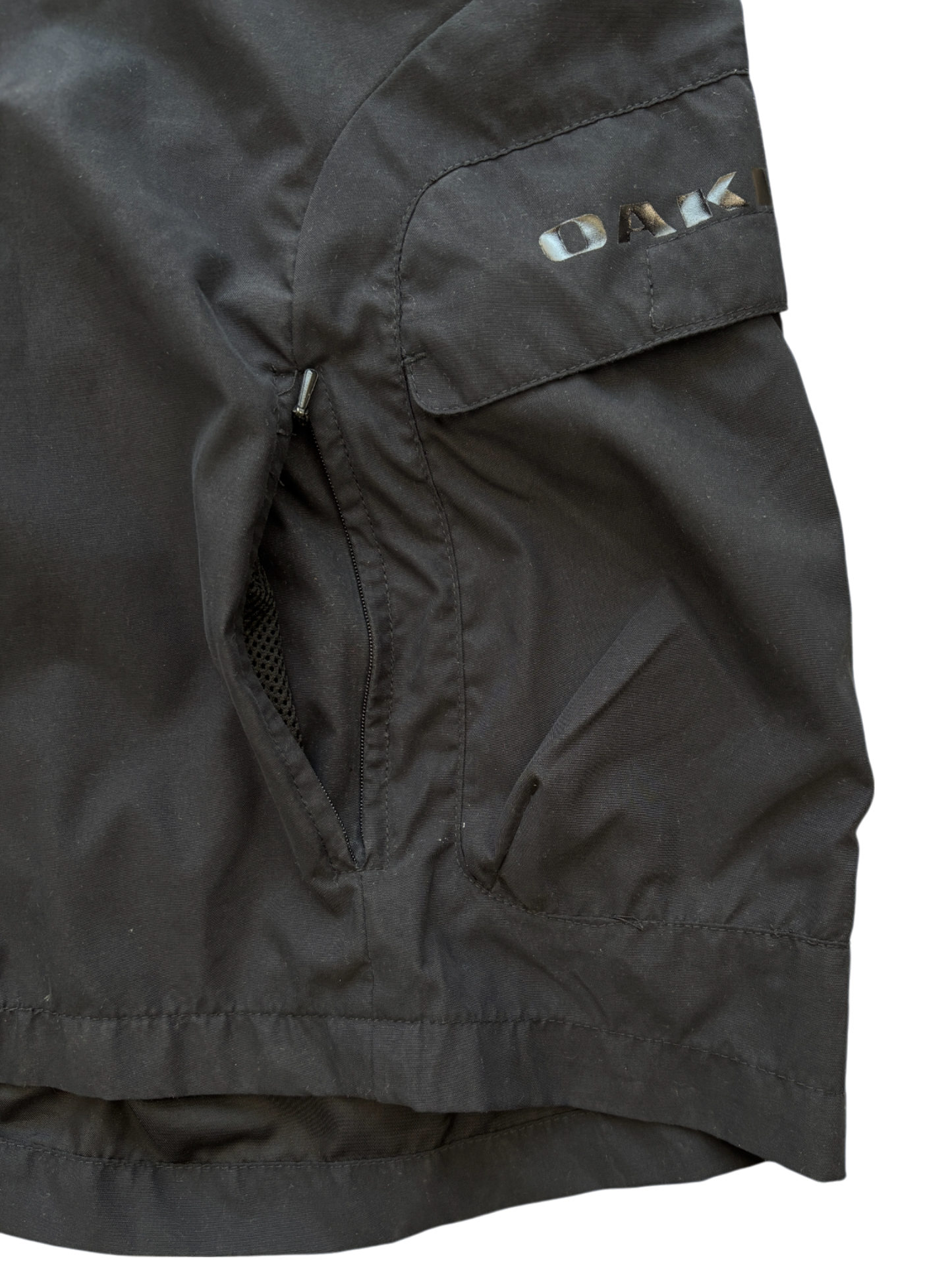 00'S OAKLEY CARGO SHORTS