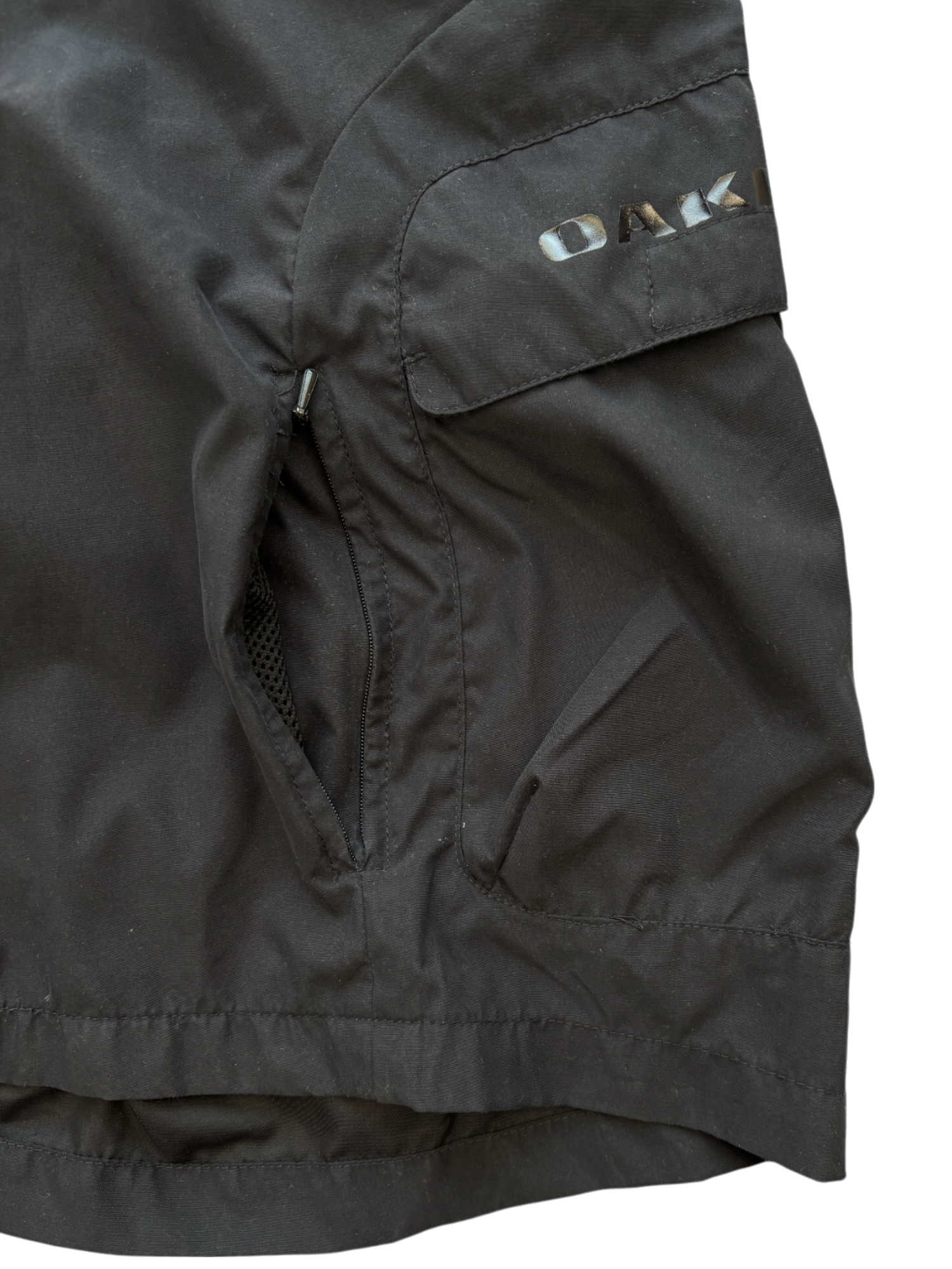 00'S OAKLEY CARGO SHORTS