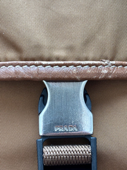 00'S PRADA NYLON MESSENGER BAG
