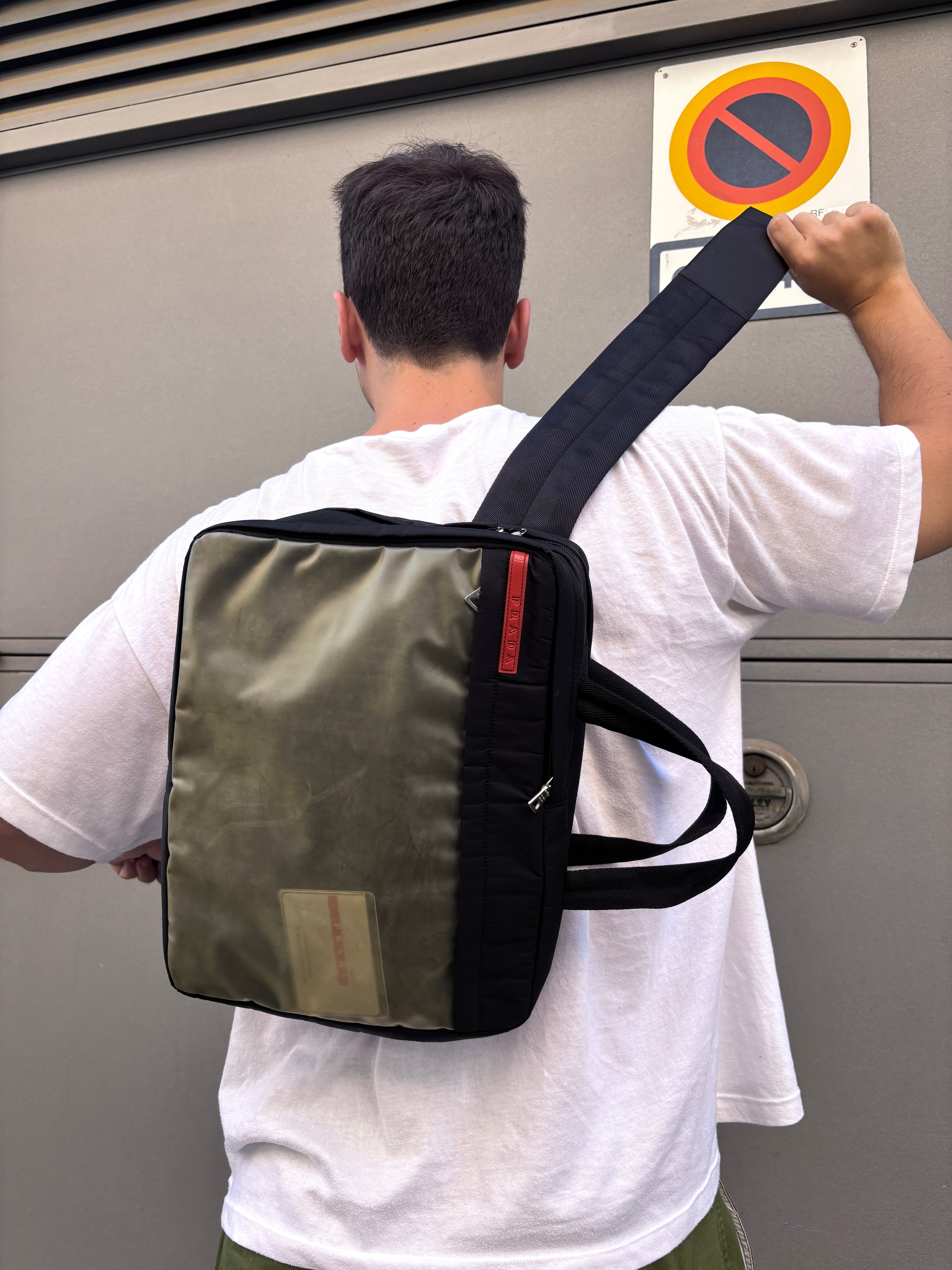 AW99 PRADA SPORT 2 WAY TRANSPARENT COMPARTMENT SLING BAG
