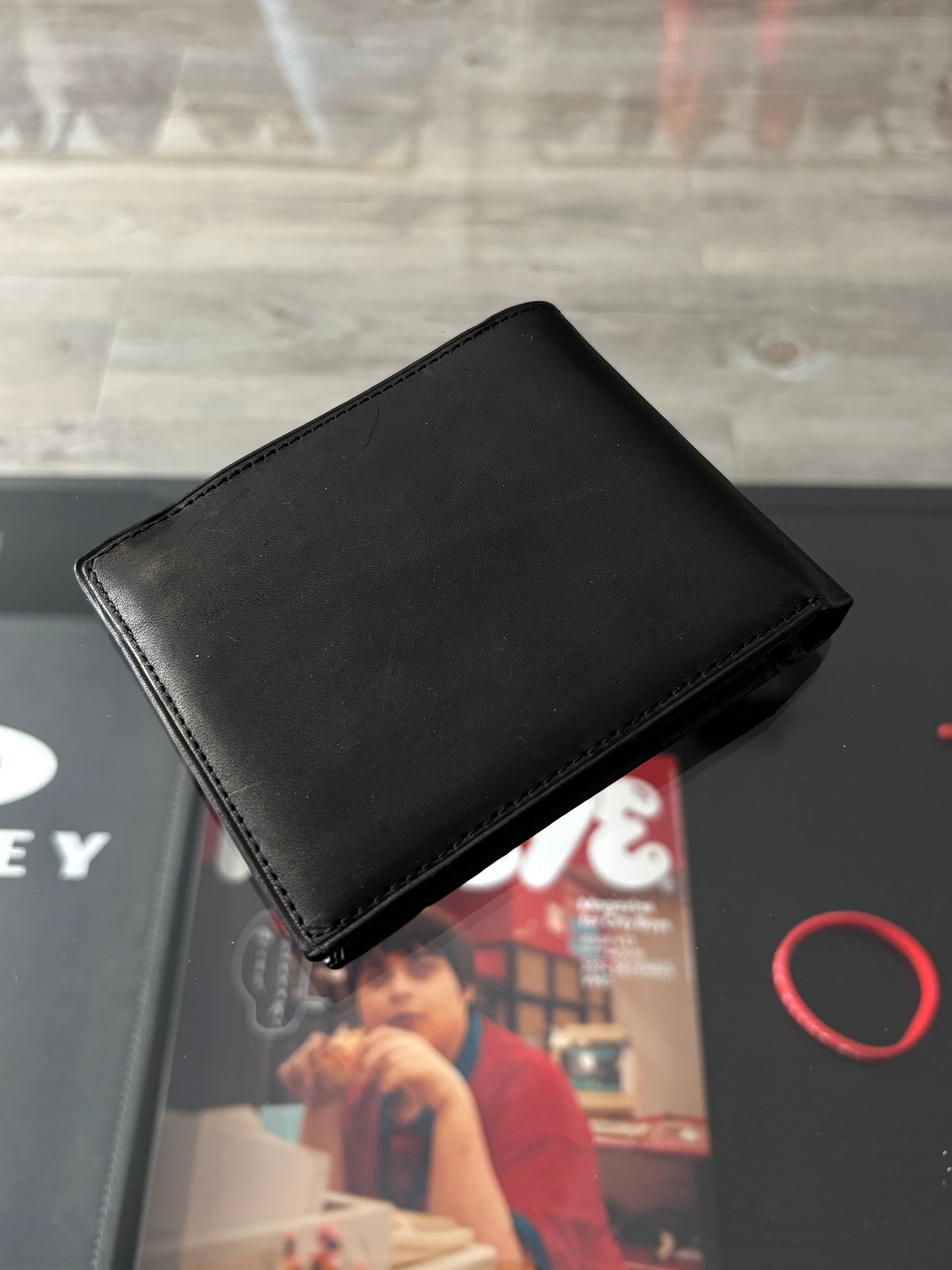 00'S DEADSTOCK OAKLEY SMALL ICON LEATHER WALLET