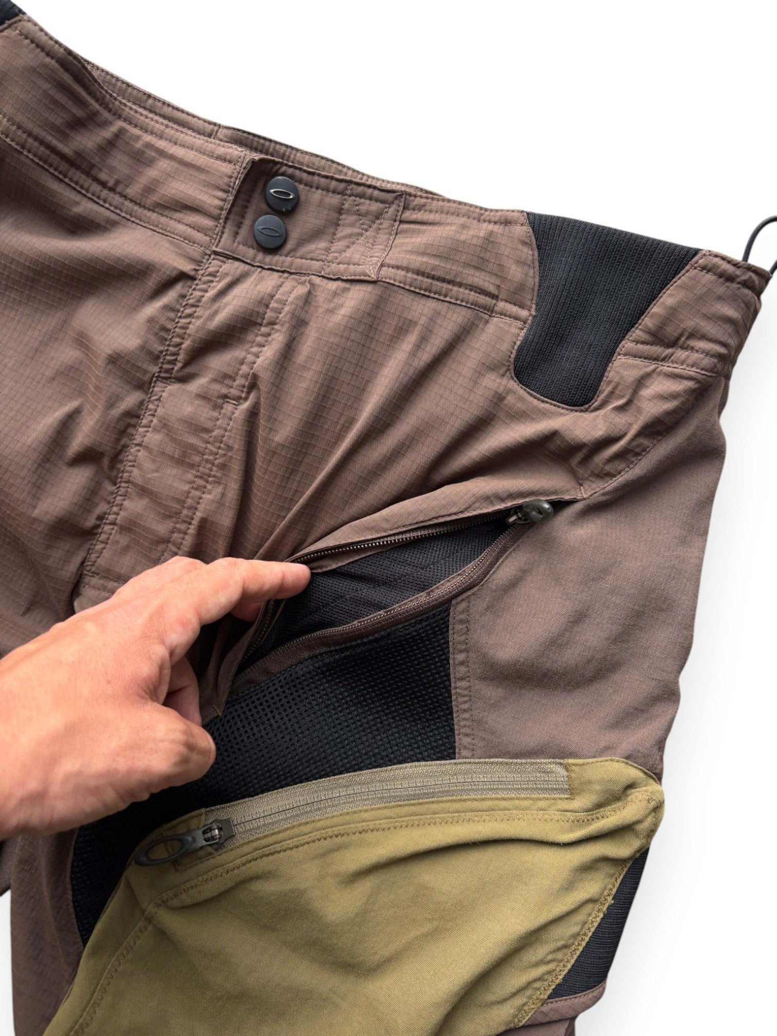 Early 2000's Oakley MTB Brown / Green Shorts (L)