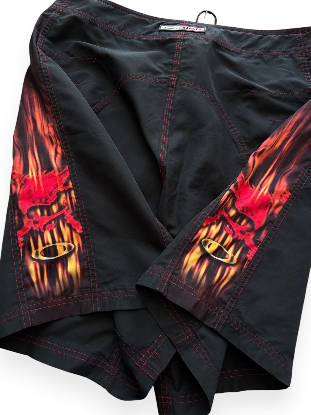 2000's Oakley Skull Flames Board Shorts (L-XL)