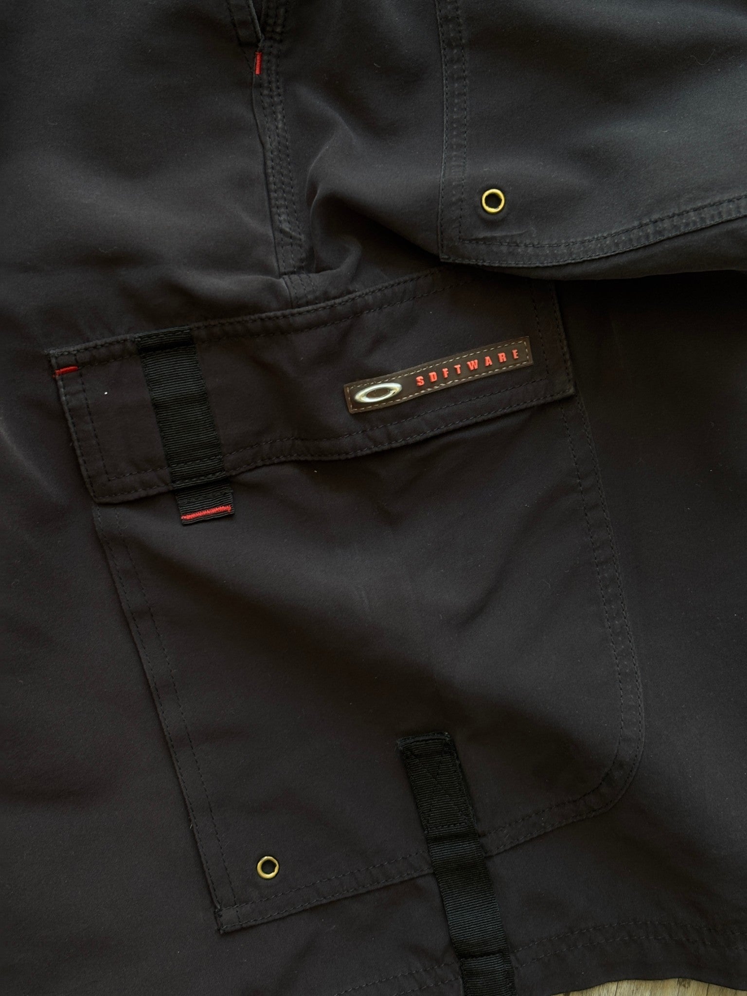 2000's Oakley Software Contrast Stitching Black Shorts (L-XL)