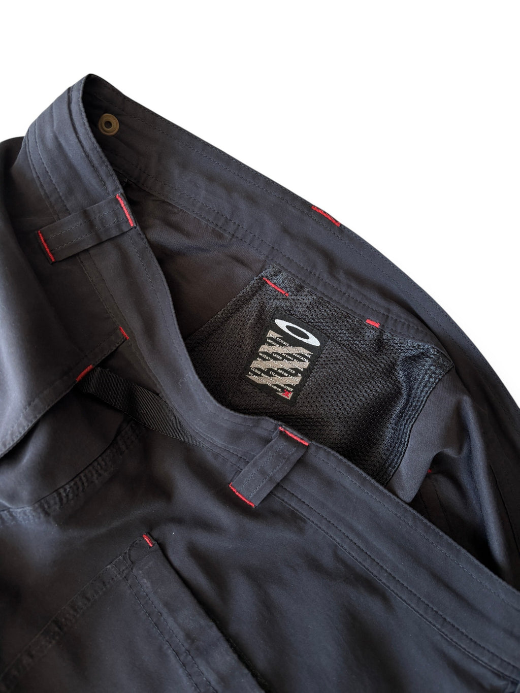 2000's Oakley Software Contrast Stitching Black Shorts (L-XL)