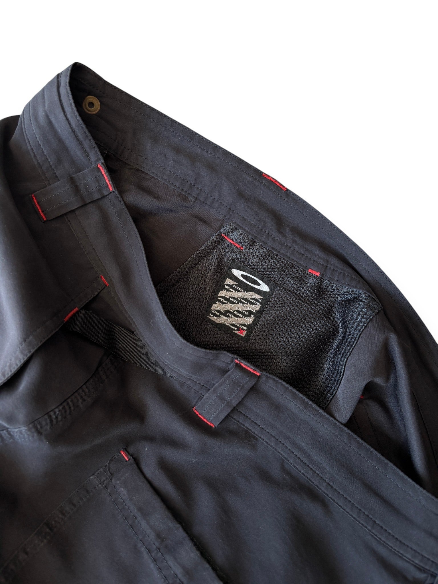 2000's Oakley Software Contrast Stitching Black Shorts (L-XL)