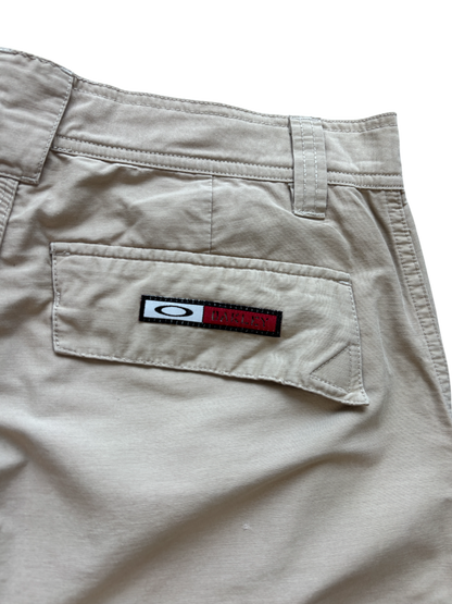 00'S OAKLEY EMBROIDERED SKULL CARGO SHORTS