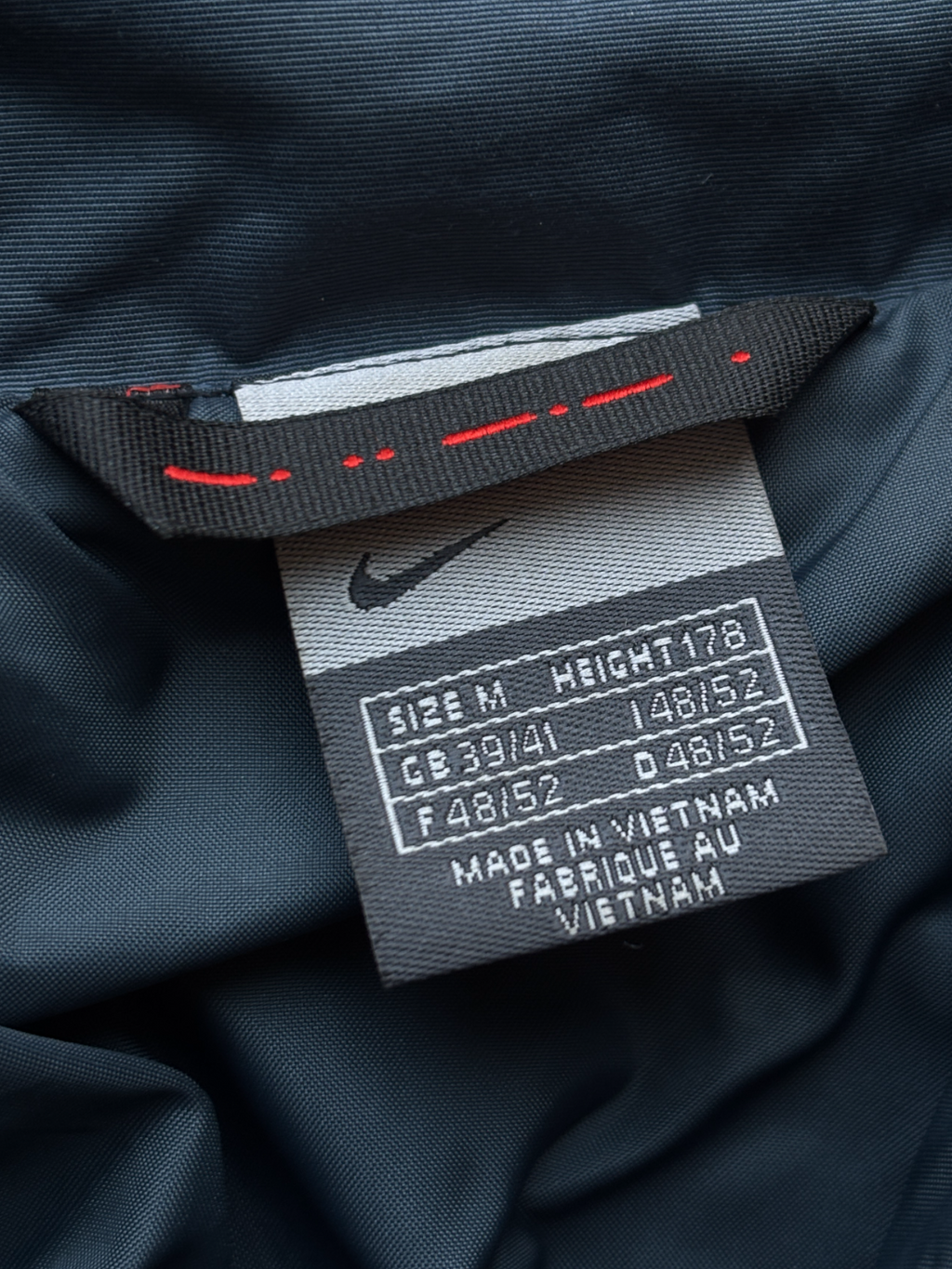 Nike Morse Code 2 in 1 Convertible Mp3 Jacket (M/L)