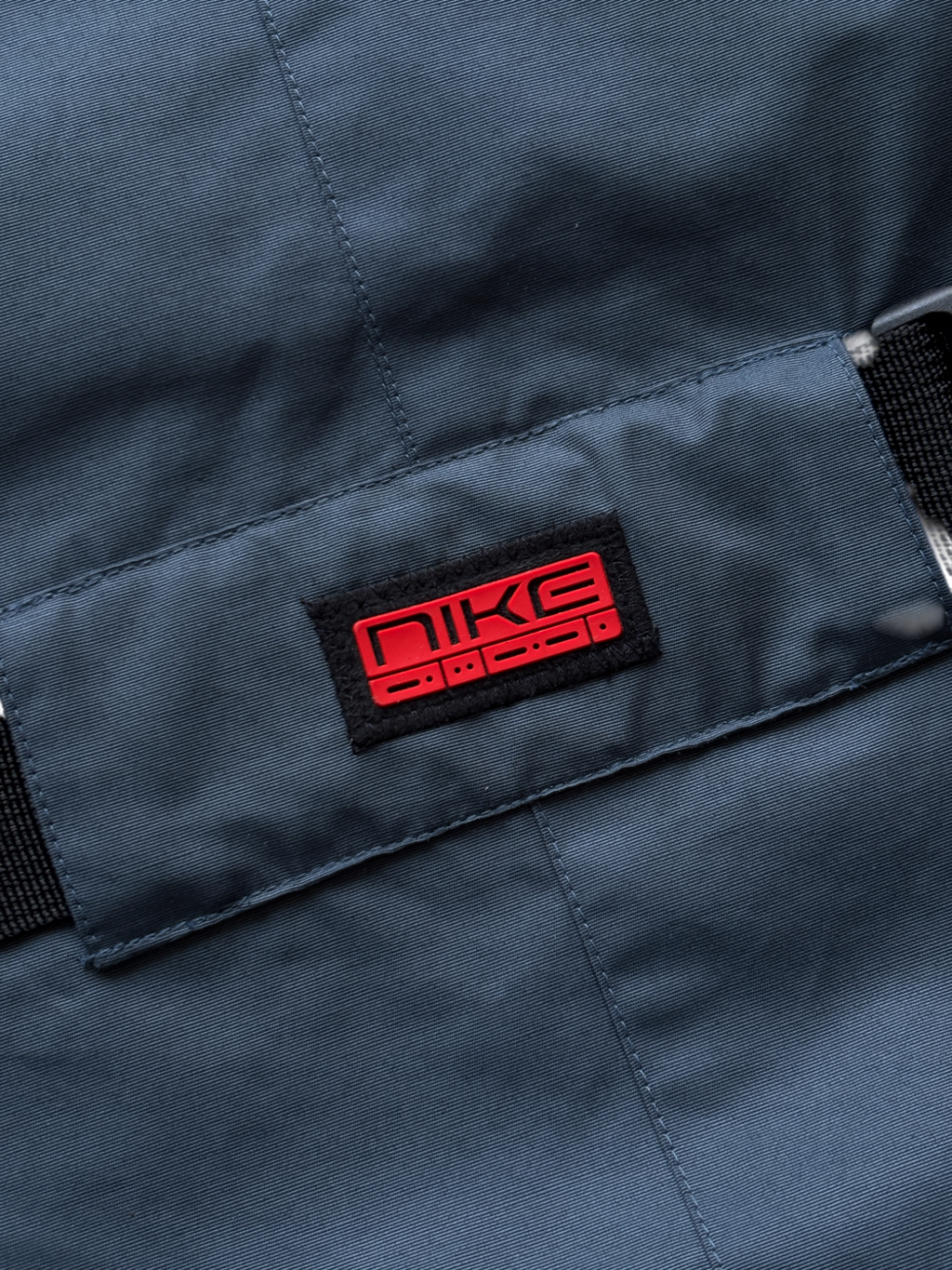 Nike Morse Code 2 in 1 Convertible Mp3 Jacket (M/L)