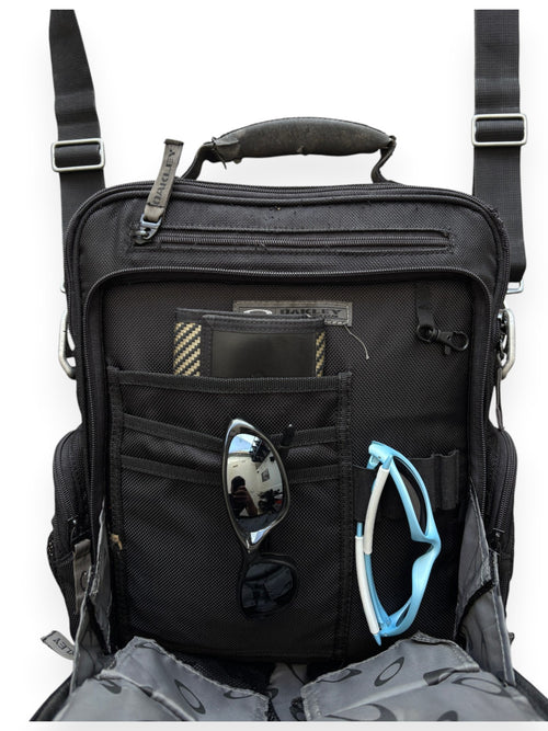 2009 Oakley Checkpoint Vertical Computer Bag
