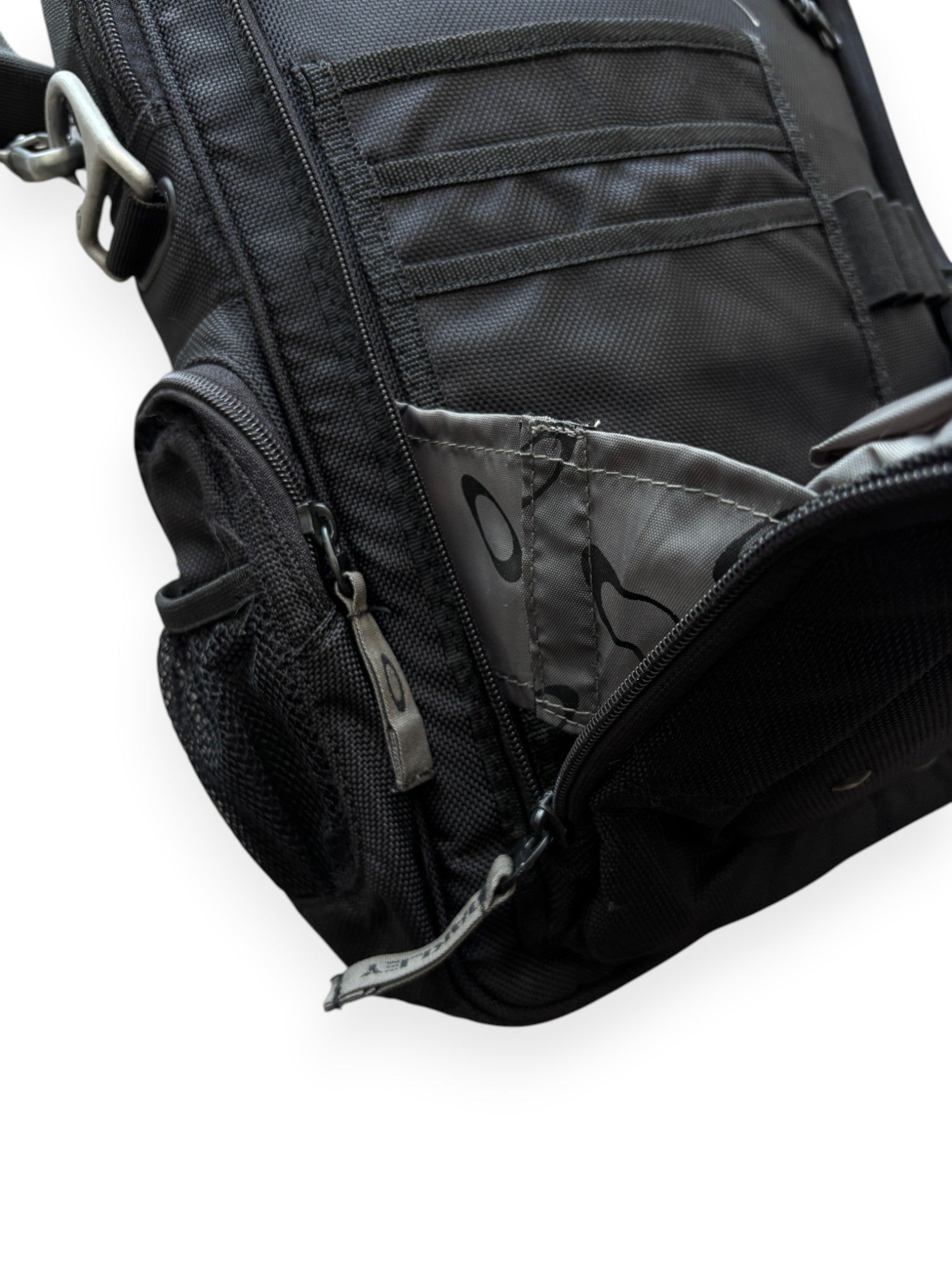 2009 Oakley Checkpoint Vertical Computer Bag