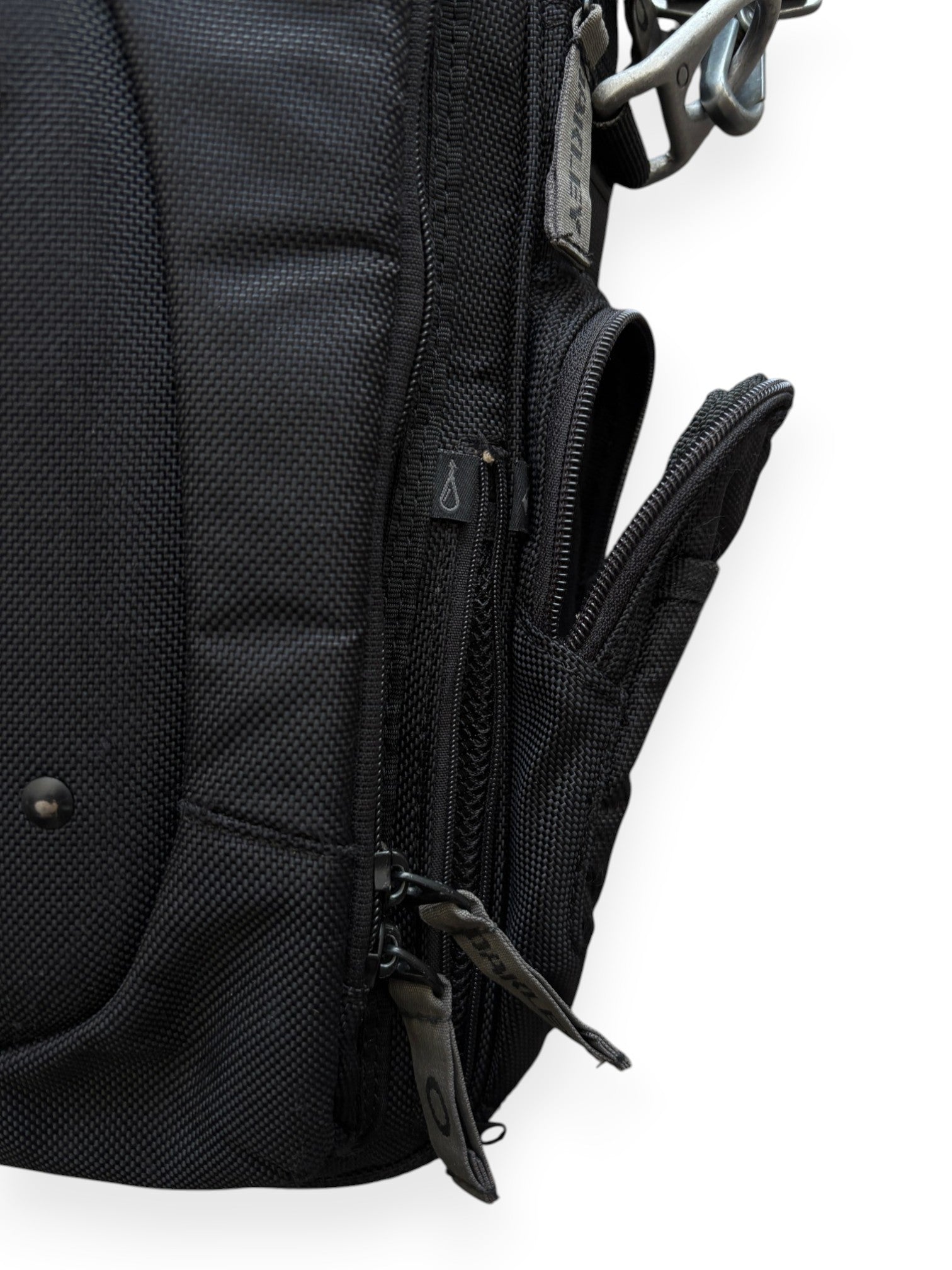 2009 Oakley Checkpoint Vertical Computer Bag