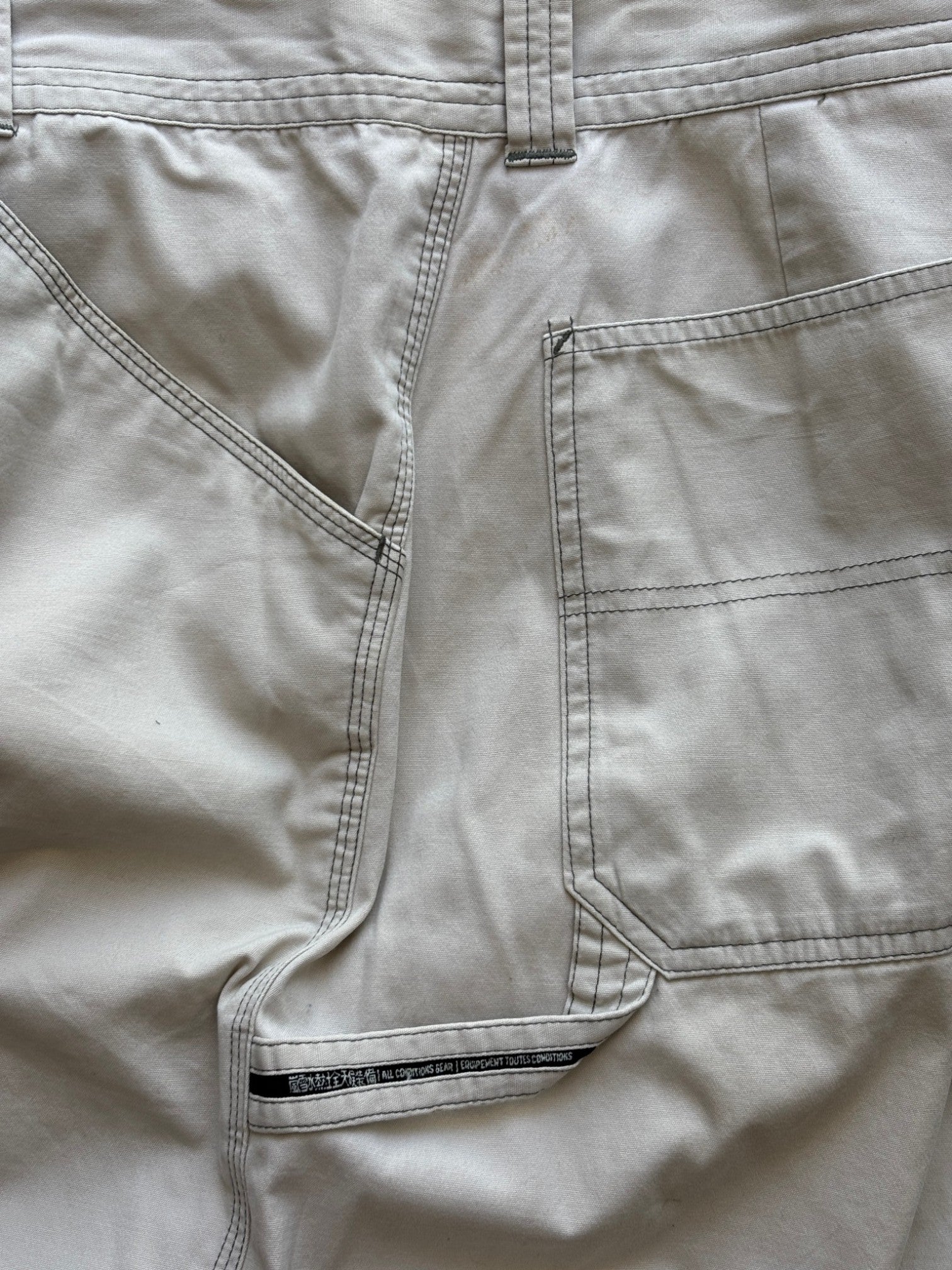 Nike ACG Cargo Pocket Shorts (S-M)