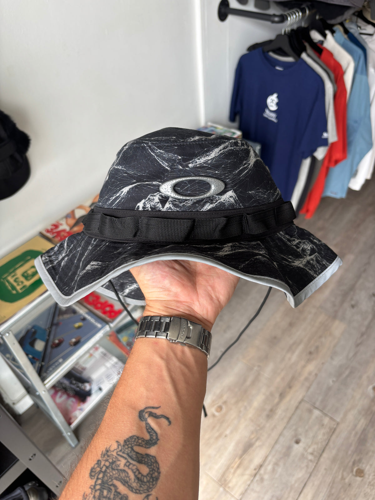 2023 Oakley Field Boonie Hat, sourced for a client