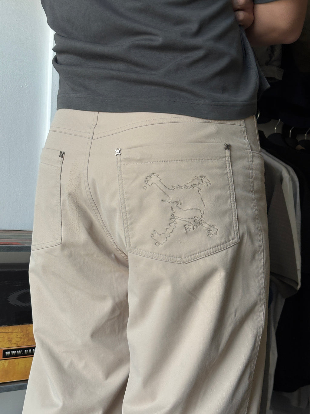 Early 2000's Oakley Skull Embroidered Ski Pants (M-L)