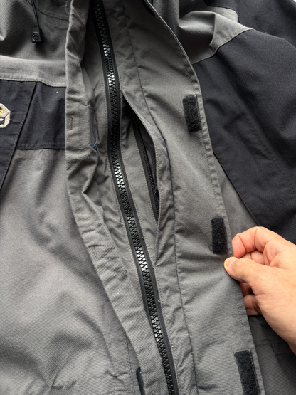 2000's Mountain Hardwear Waterproof Conduit Jacket (L)