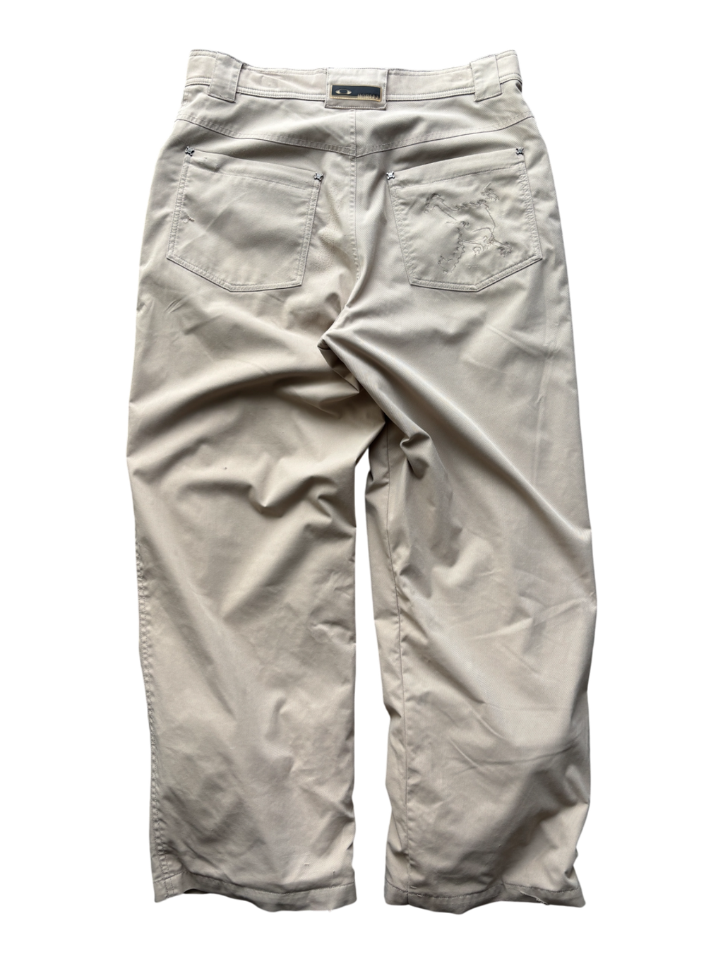 Early 2000's Oakley Skull Embroidered Ski Pants (M-L)