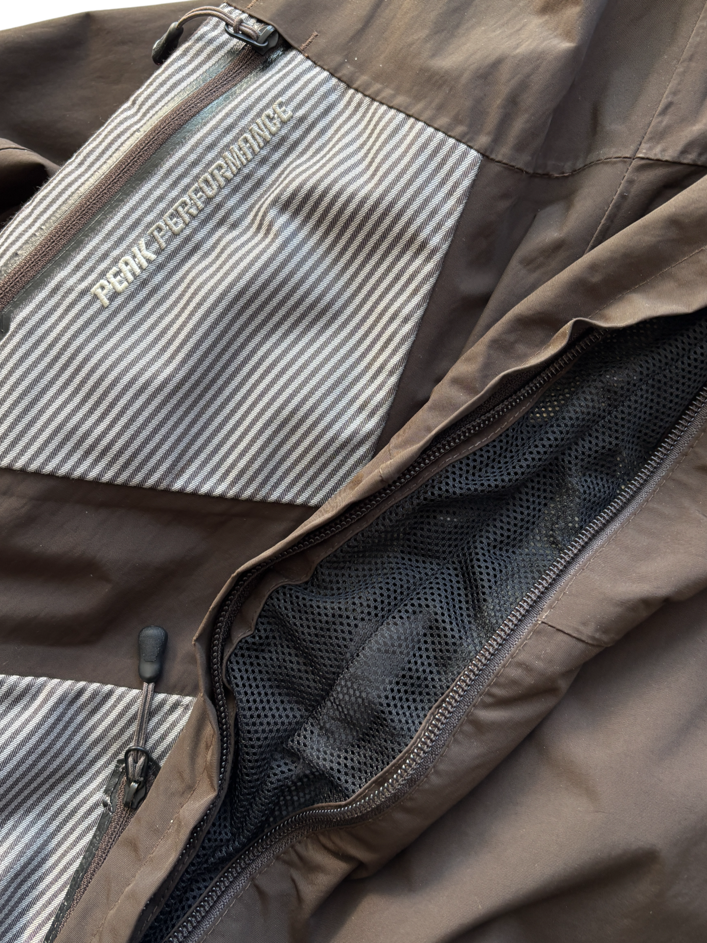 Peak Performance Chocolate / Blue Stripes Ski Jacket (L)