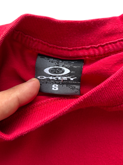 EARLY 00'S OAKLEY ICON / SPELL OUT RED GRAPHIC TEE