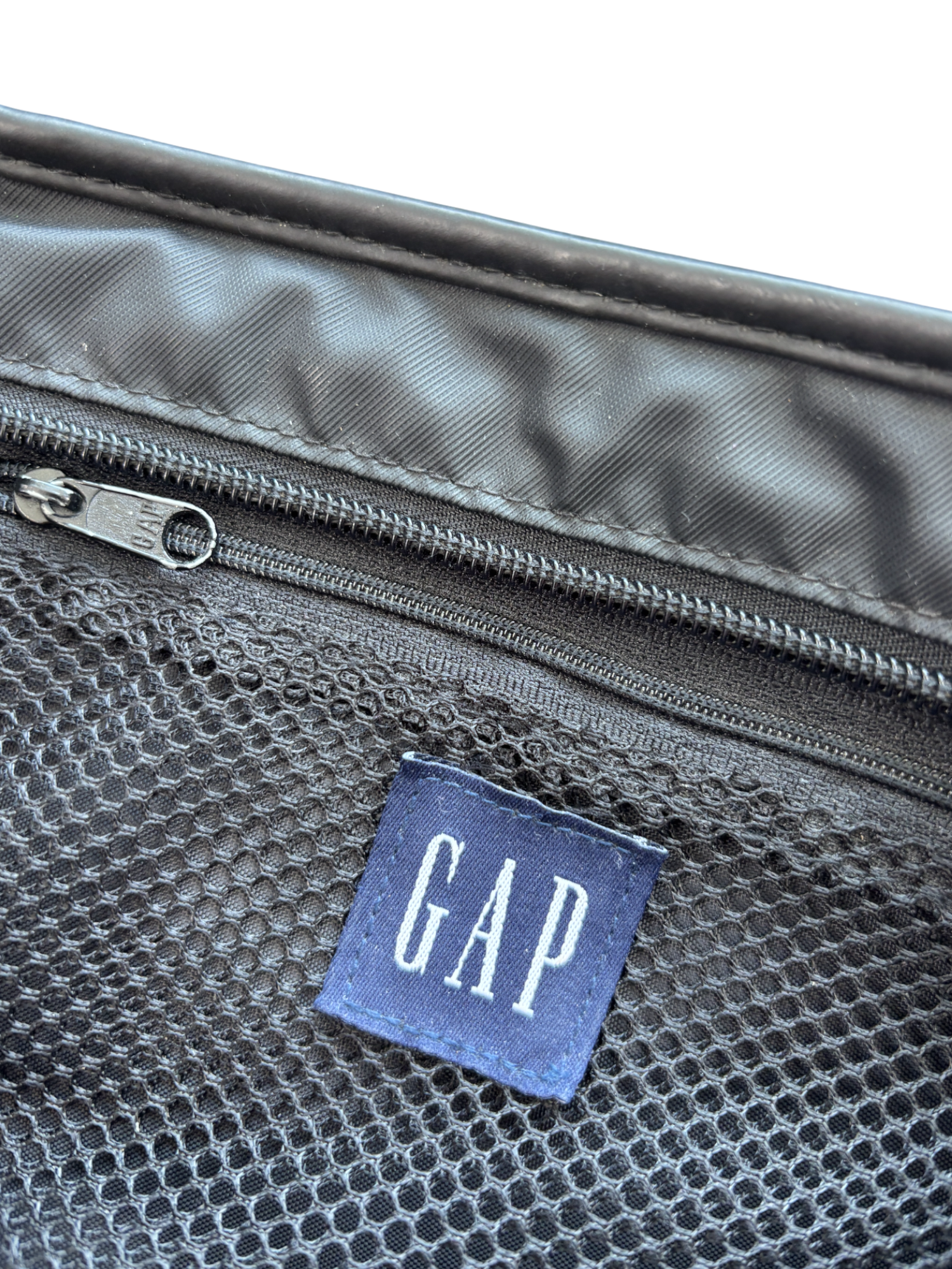 90'S GAP MULTI POCKET SLING BAG