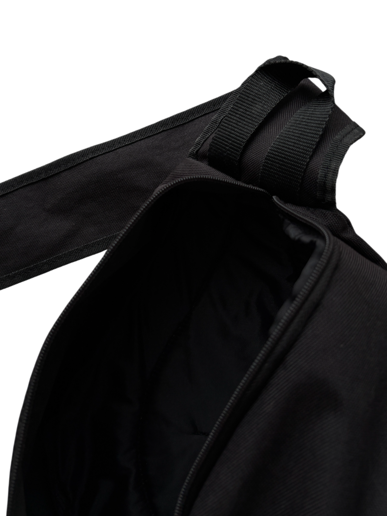 00'S NIKE ALL BLACK SLING BAG