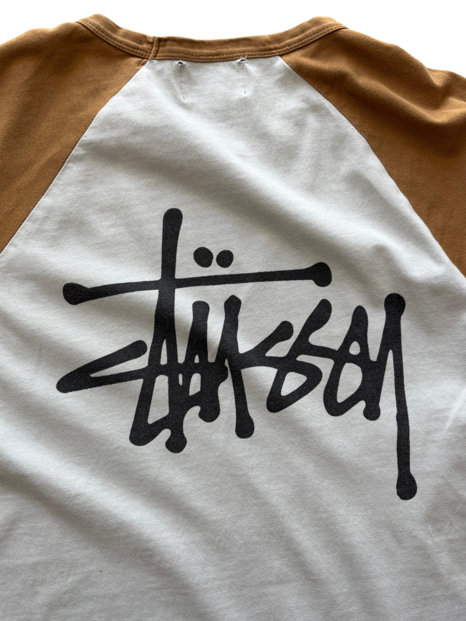 2021 Stüssy Two Tone Raglan Logo Tee (M)