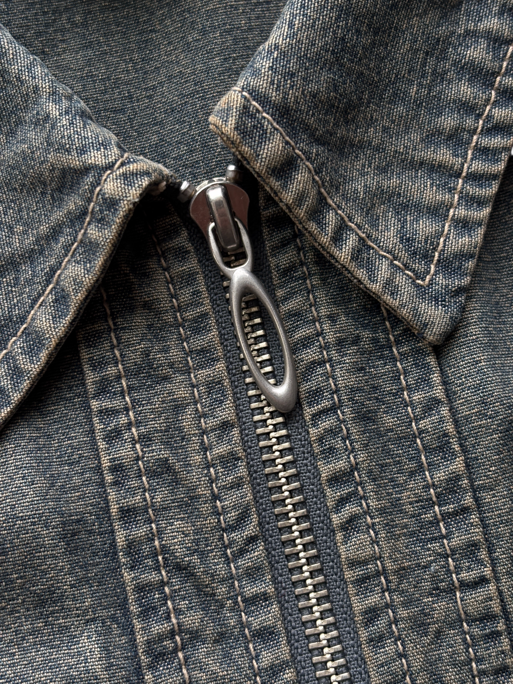 2000's Oakley Women's Denim Jacket (M)
