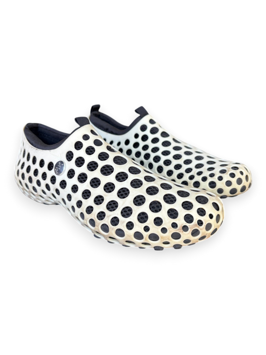 2004 Nike Zvezdochka Cream Slip On (37.5)