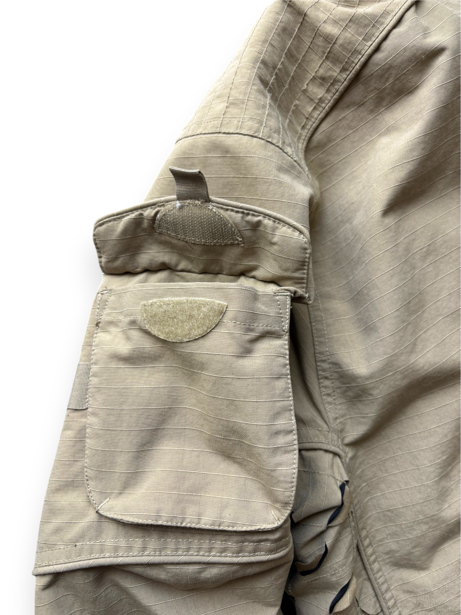 Early 2000's Oakley TFG SI Laser-Cut Parka (L)