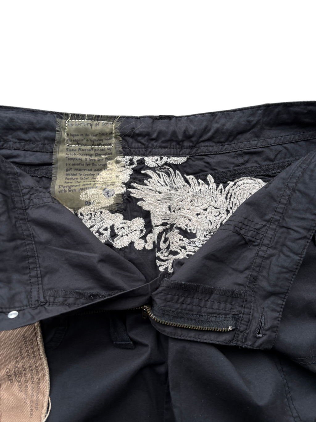 2010 GAP Embroidered Dragon Cargo Pants (M)