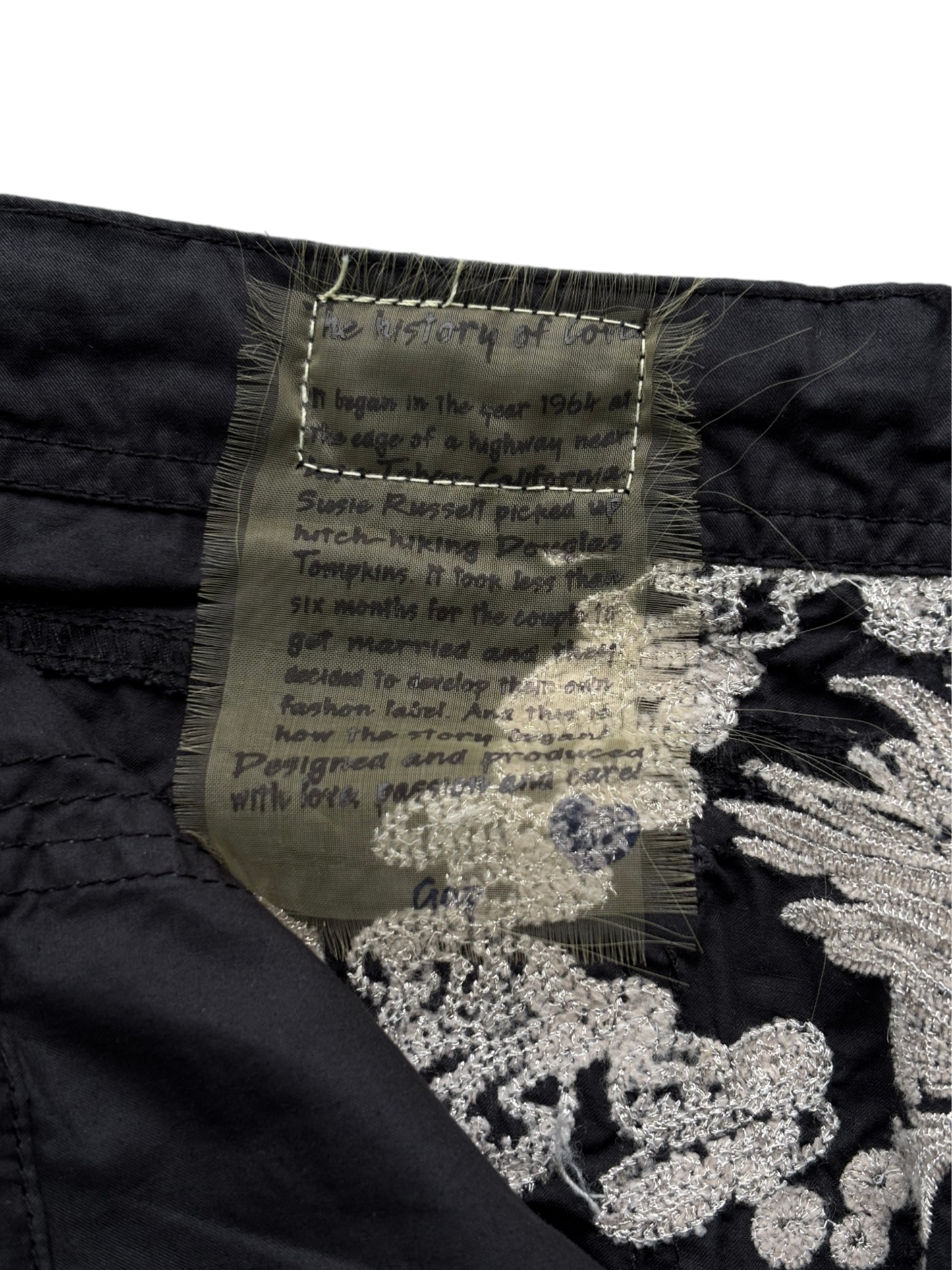 2010 GAP Embroidered Dragon Cargo Pants (M)